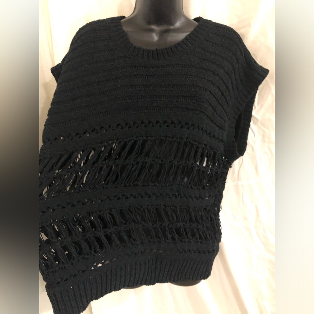 Black open stitch net fisherman style distressed sweater size Small brand new‎